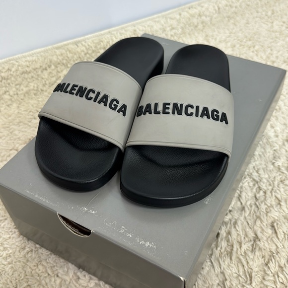 Balenciaga Women’s Slipper Size 9 Gray‎ Black - Picture 1 of 8